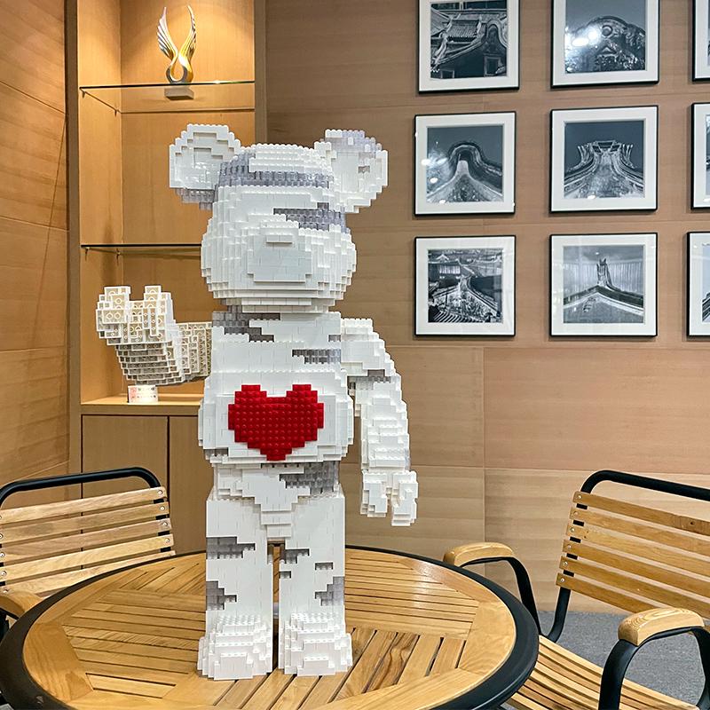 AP 001 1 Bearbrick with Lights with 3200 pieces 3 - LEPIN Germany