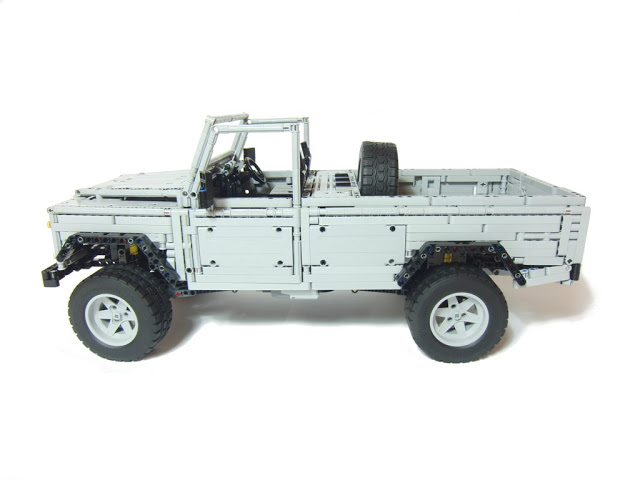 MOC 30043 Land Rover Defender 110 by Sheepo MOC FACTORY 31 - LEPIN Germany