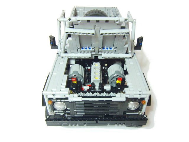 MOC 30043 Land Rover Defender 110 by Sheepo MOC FACTORY 51 - LEPIN Germany